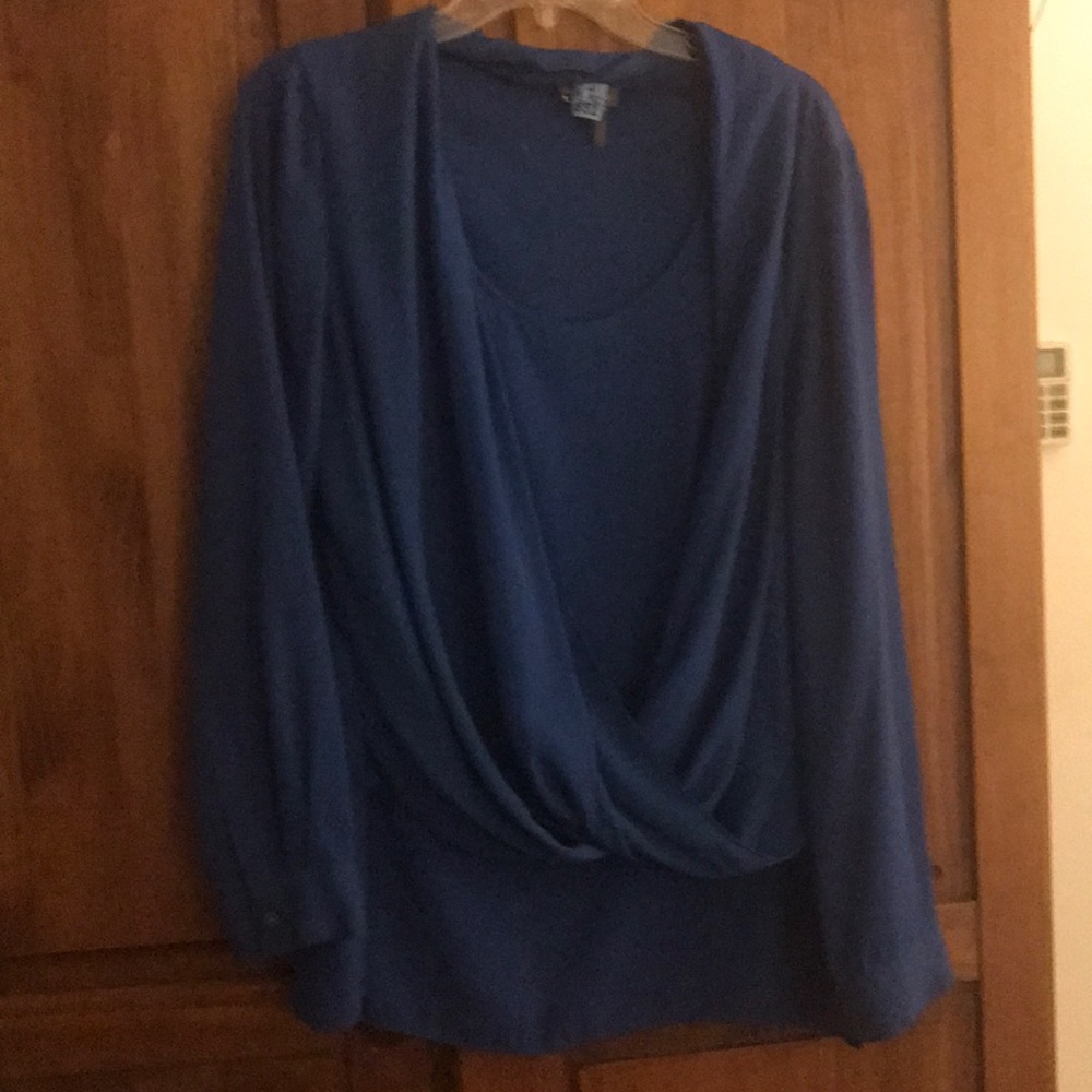 Vince Camuto blue long sleeve blouse